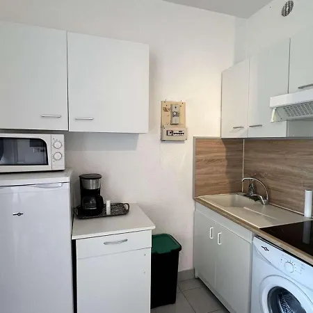 Pres De La Plage, Cabine, Parking Privatif, 4 Pers, 1er Etage, - Fr-1-701-2 Apartment Valras-Plage